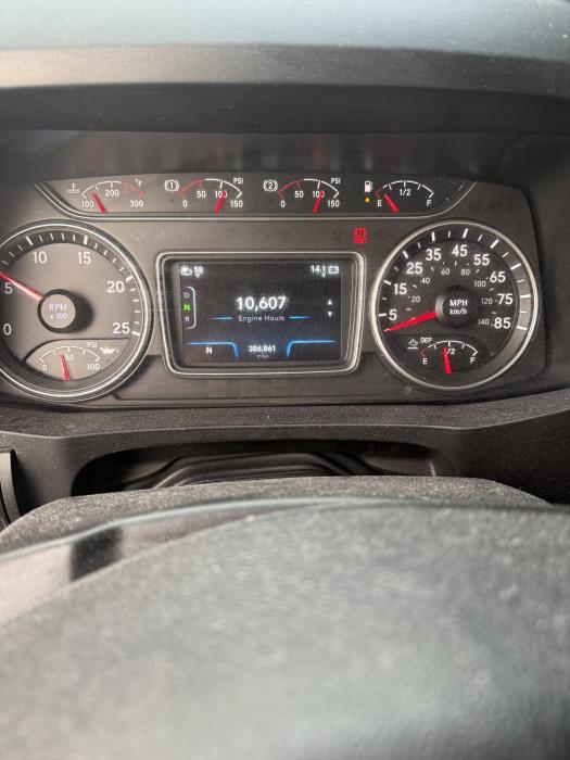 2021 International LT625-10