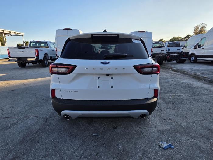 2026 Ford Escape-6