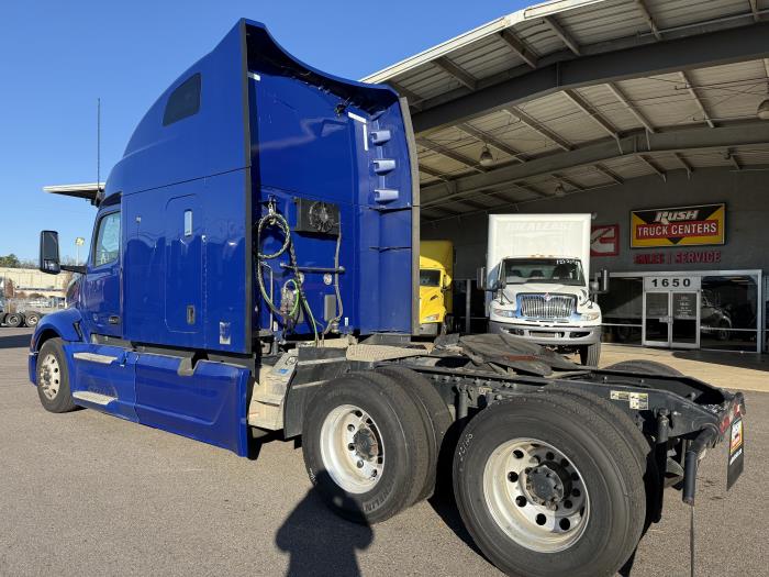 2022 Peterbilt 579-2