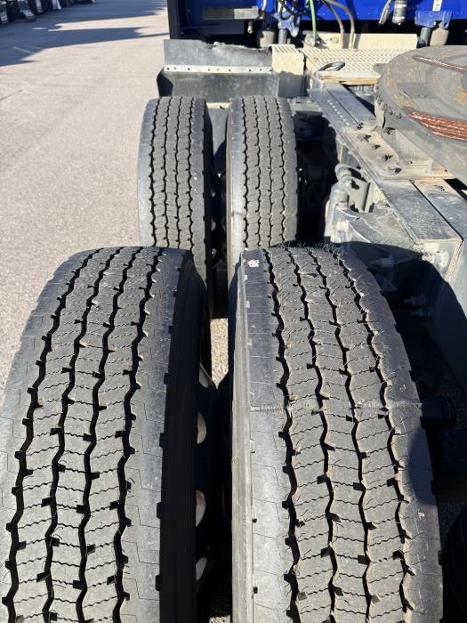 2022 Peterbilt 579-9