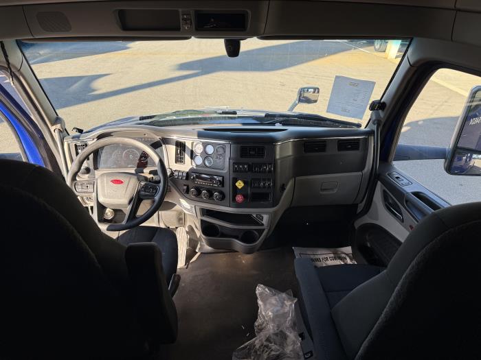2022 Peterbilt 579-15