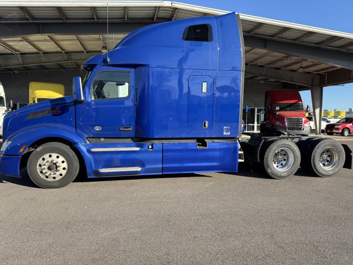 2022 Peterbilt 579-2