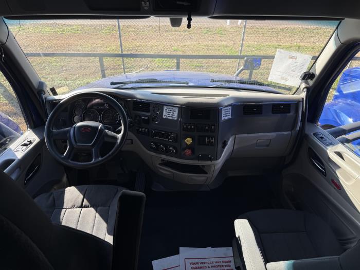 2022 Peterbilt 579-17