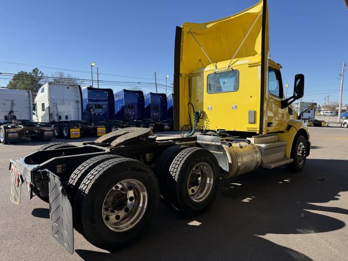 2021 Peterbilt 579-6