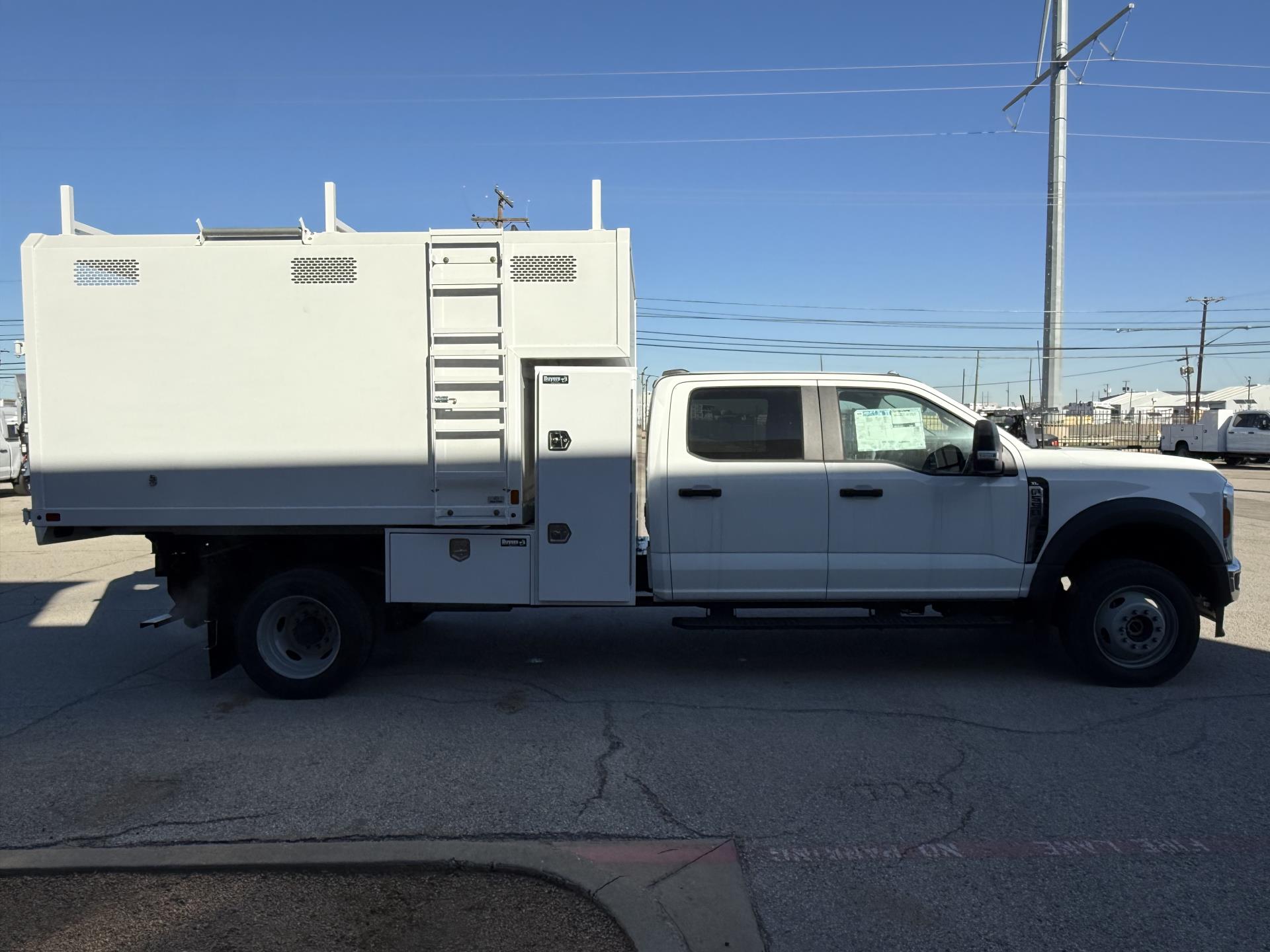 New 2025 Ford F-550 - photo 15
