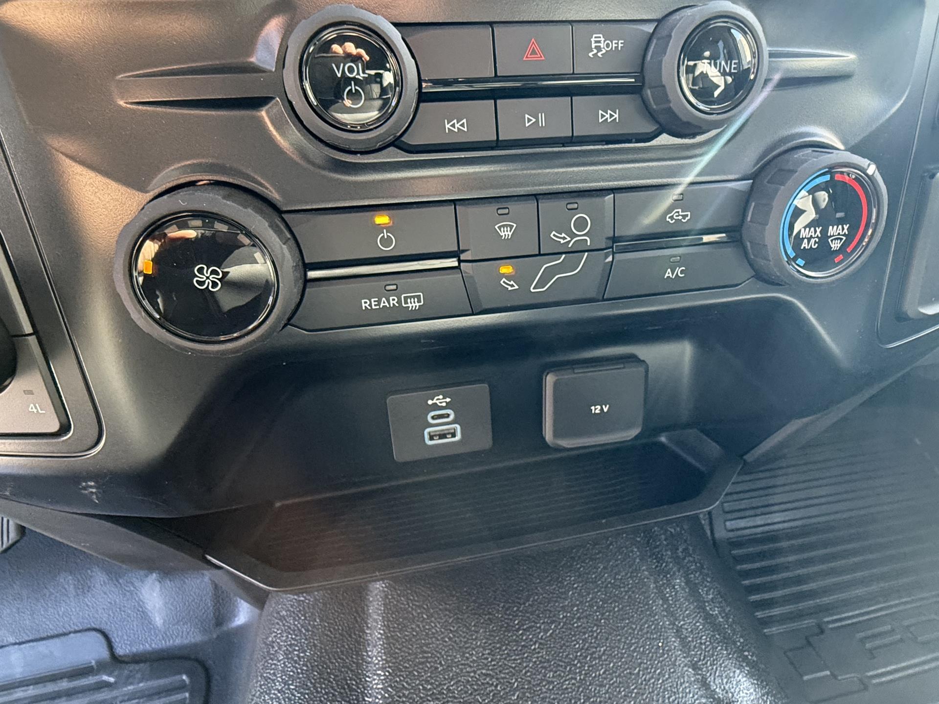 New 2025 Ford F-550 - photo 7