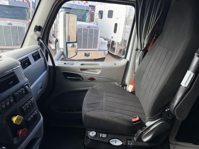 2021 Peterbilt 579-9