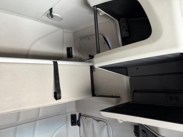 2021 Peterbilt 579-24