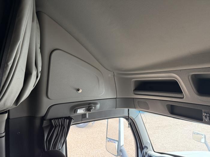 2021 Peterbilt 579-12