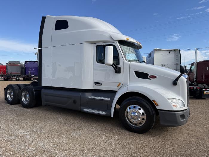 2021 Peterbilt 579-37