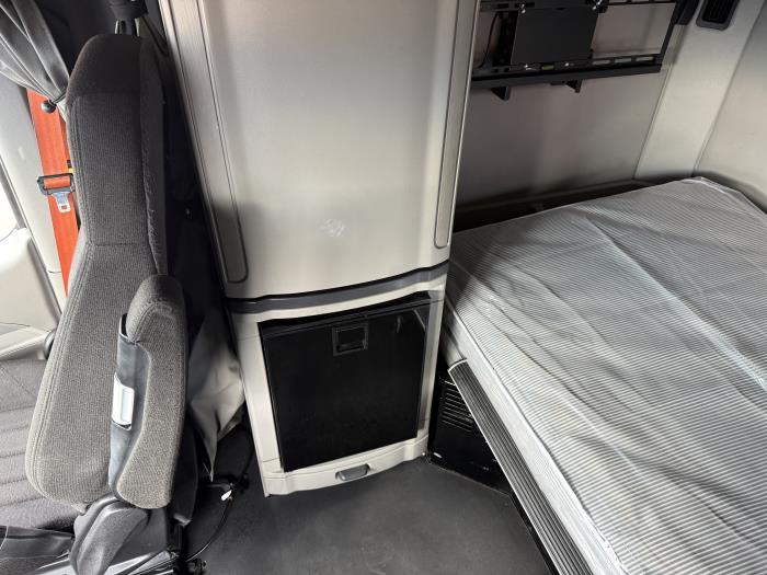 2021 Peterbilt 579-17