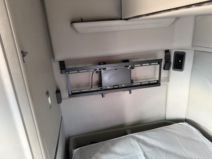 2021 Peterbilt 579-18