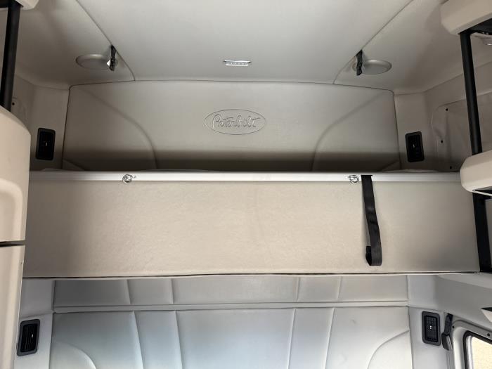 2021 Peterbilt 579-20