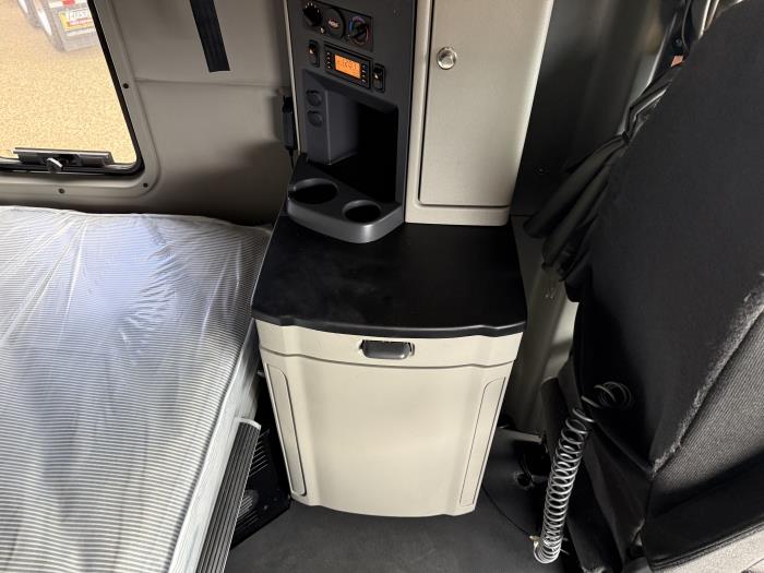 2021 Peterbilt 579-26