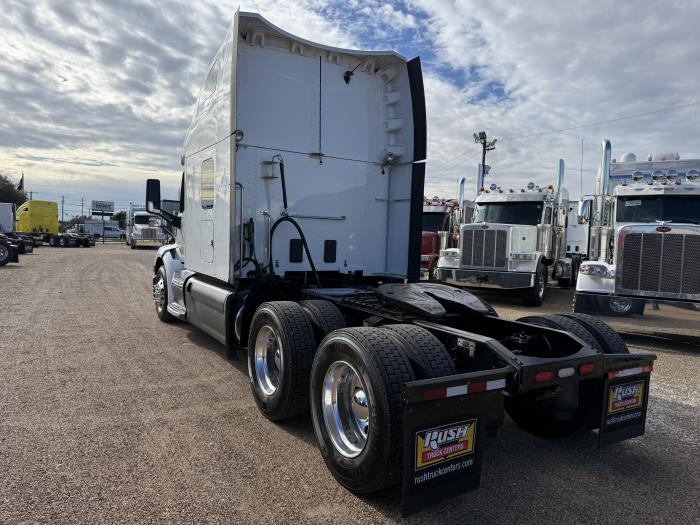 2021 Peterbilt 579-49
