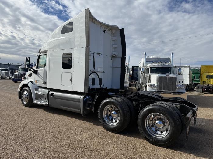 2021 Peterbilt 579-51