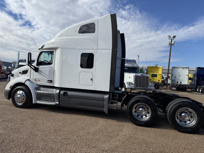 2021 Peterbilt 579-53