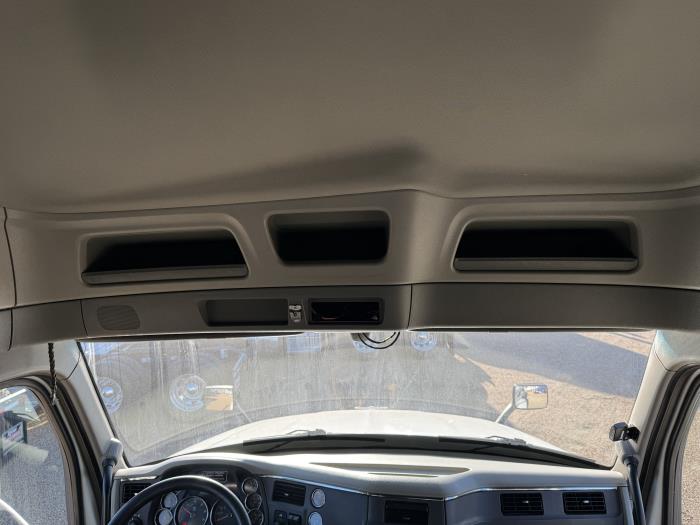 2021 Peterbilt 579-12