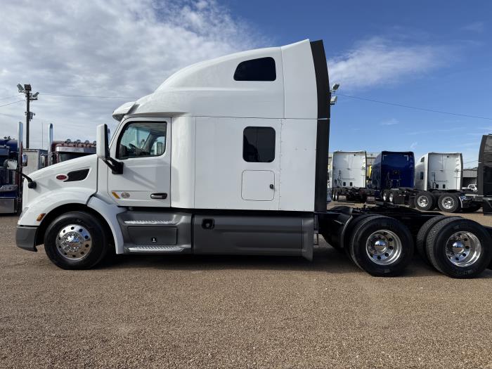 2021 Peterbilt 579-2