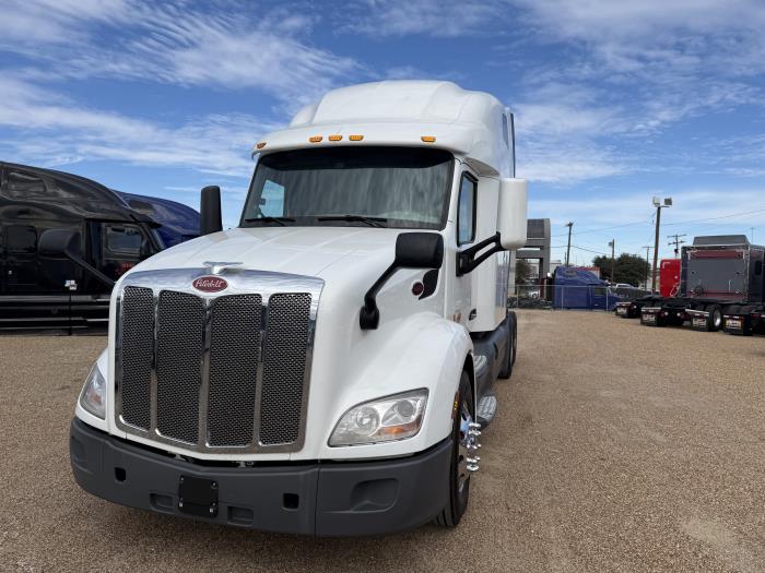 2021 Peterbilt 579-33