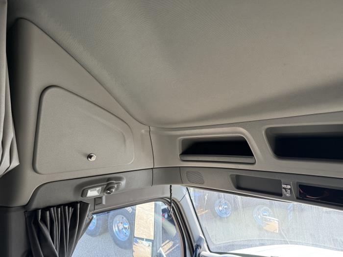 2021 Peterbilt 579-13