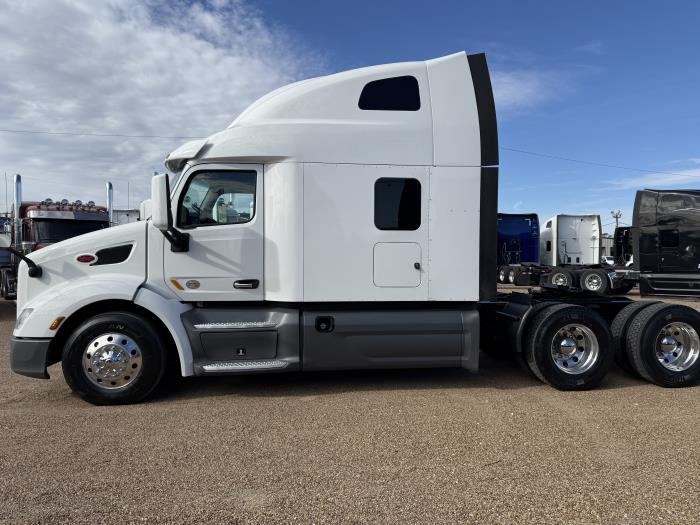 2021 Peterbilt 579-55