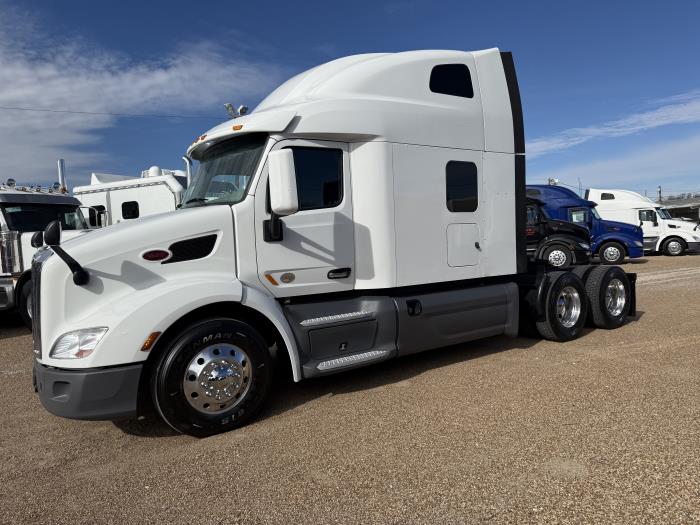 2021 Peterbilt 579-56