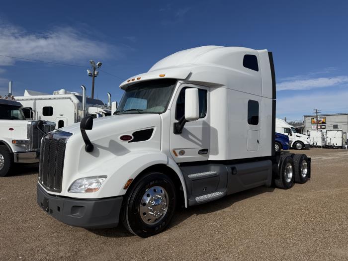 2021 Peterbilt 579-57
