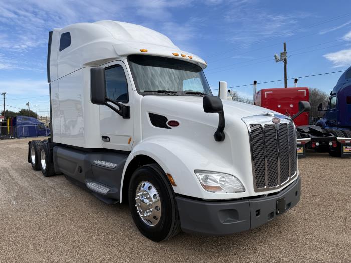 2021 Peterbilt 579-38