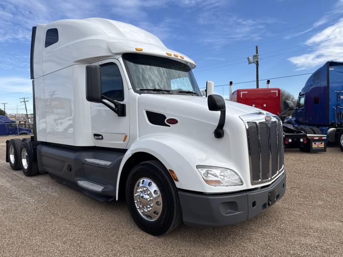 2021 Peterbilt 579-39