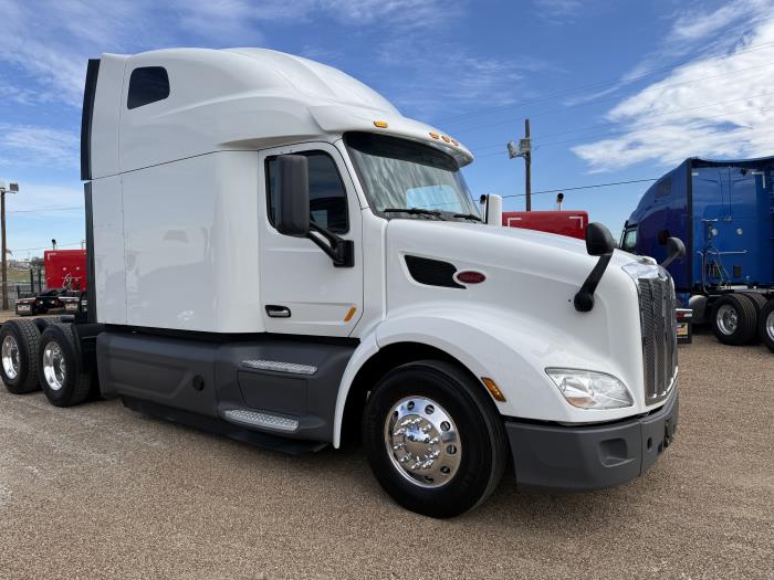 2021 Peterbilt 579-40