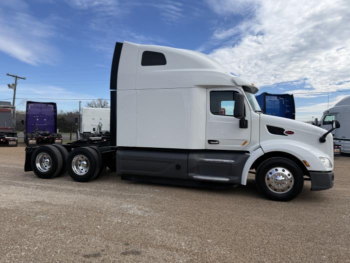 2021 Peterbilt 579-43