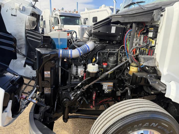 2021 Peterbilt 579-65