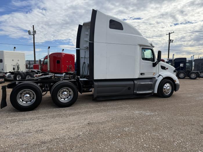 2021 Peterbilt 579-47