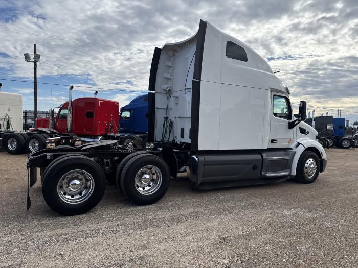 2021 Peterbilt 579-48
