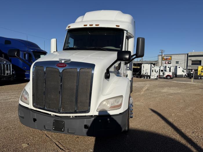 2021 Peterbilt 579-33
