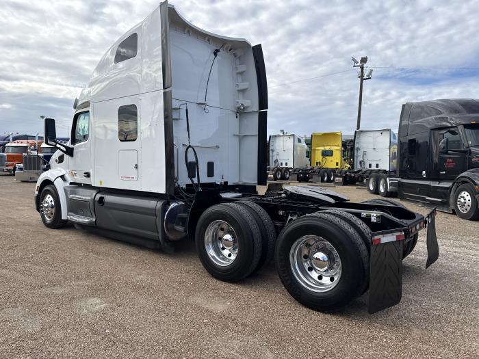 2021 Peterbilt 579-60