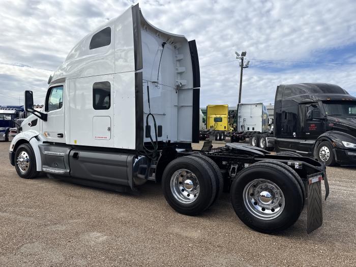 2021 Peterbilt 579-61