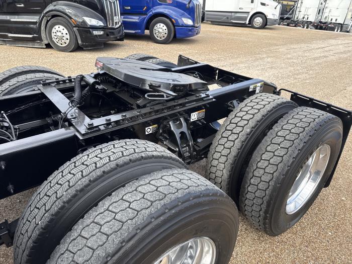 2021 Peterbilt 579-67