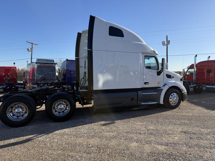 2021 Peterbilt 579-46