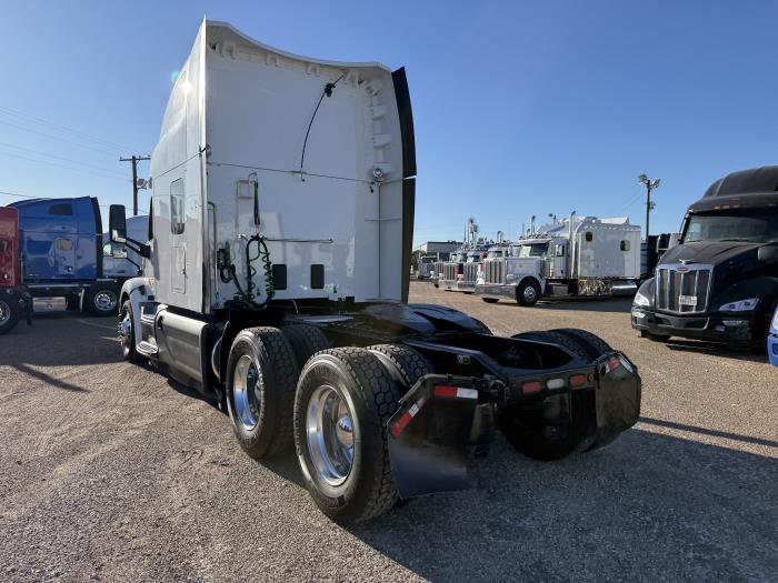 2021 Peterbilt 579-56