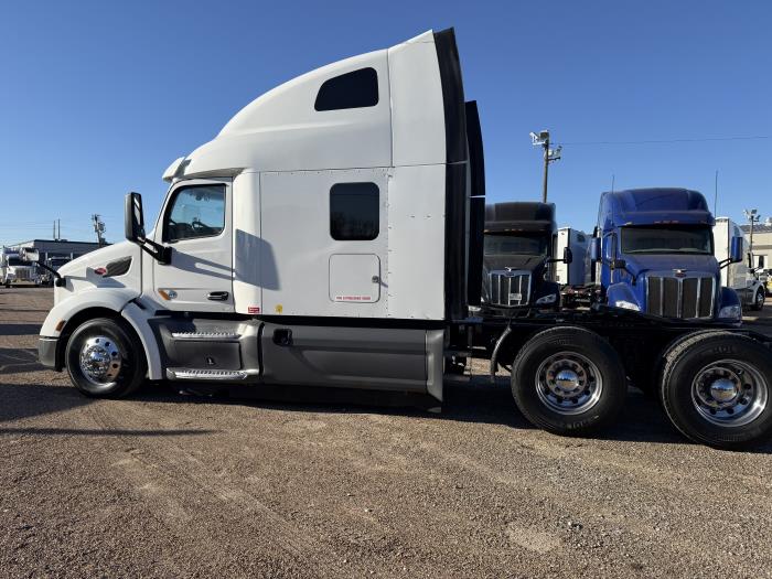 2021 Peterbilt 579-62