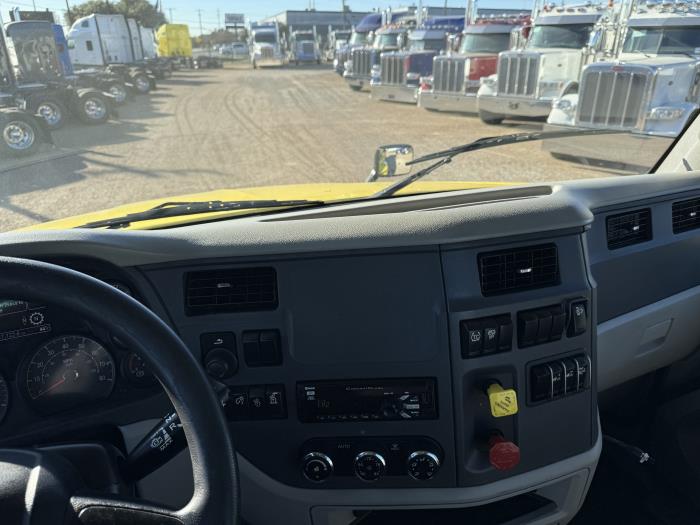 2021 Peterbilt 579-4