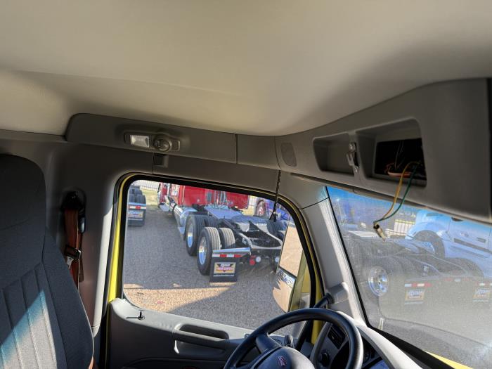 2021 Peterbilt 579-13