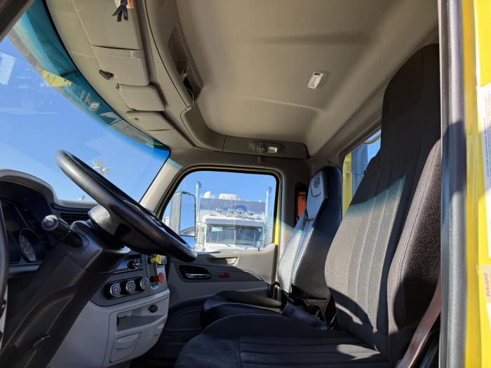 2021 Peterbilt 579-16