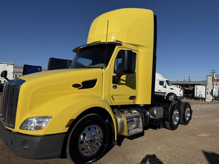 2021 Peterbilt 579-15