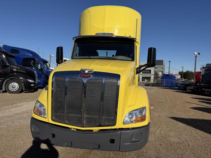 2021 Peterbilt 579-18