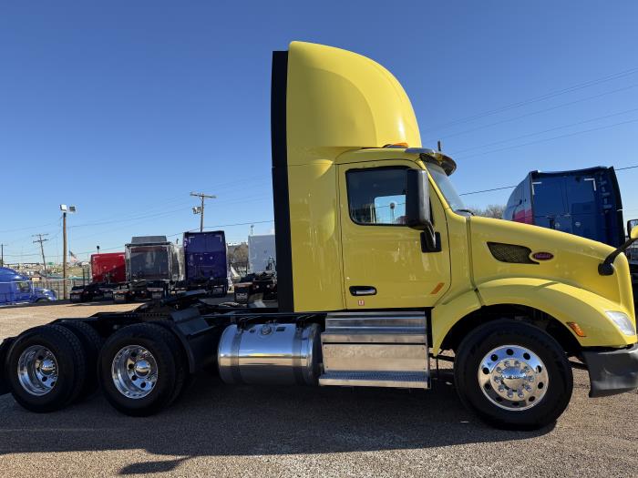 2021 Peterbilt 579-27