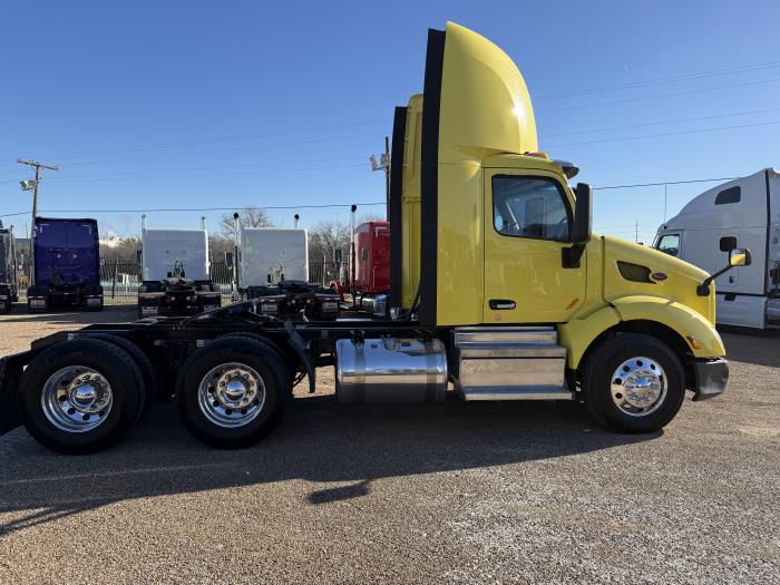2021 Peterbilt 579-28
