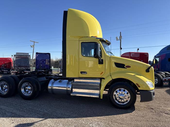 2021 Peterbilt 579-25